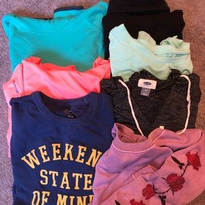 Bundle of 7 Pullovers Size Medium